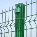 Panneau de clôture pour le treillis métallique carré